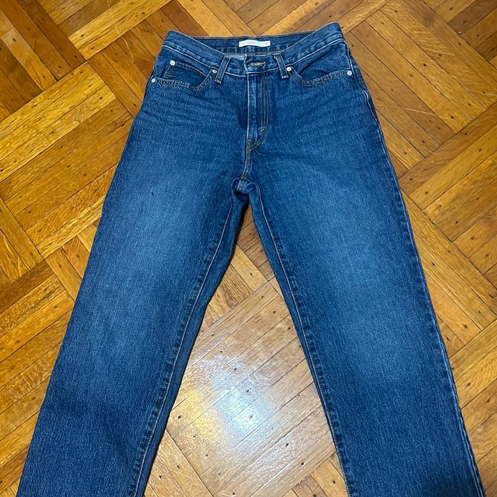 levi baggy straight leg jeans🤍